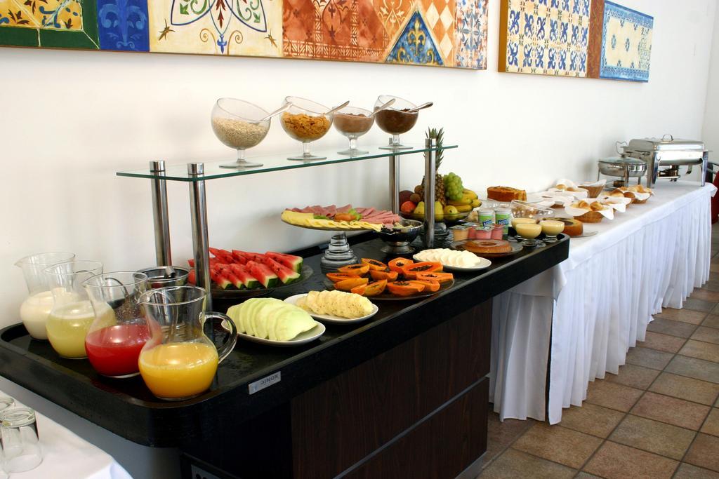 Hotel Dom Henrique Timóteo Buitenkant foto