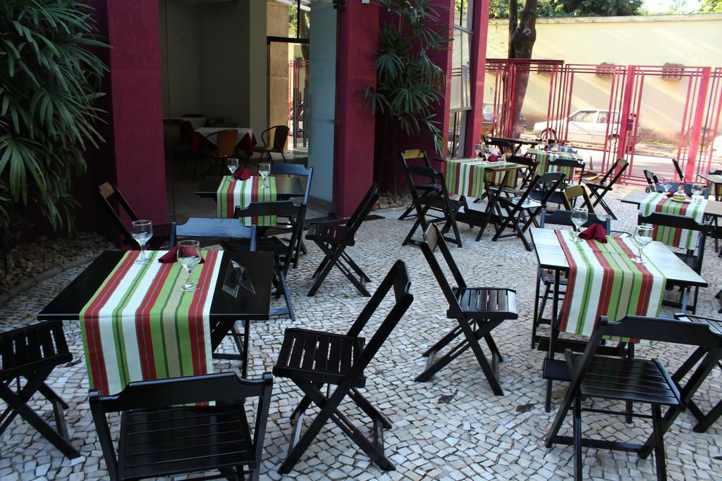 Hotel Dom Henrique Timóteo Buitenkant foto