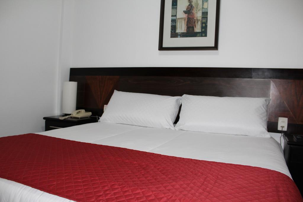 Hotel Dom Henrique Timóteo Buitenkant foto
