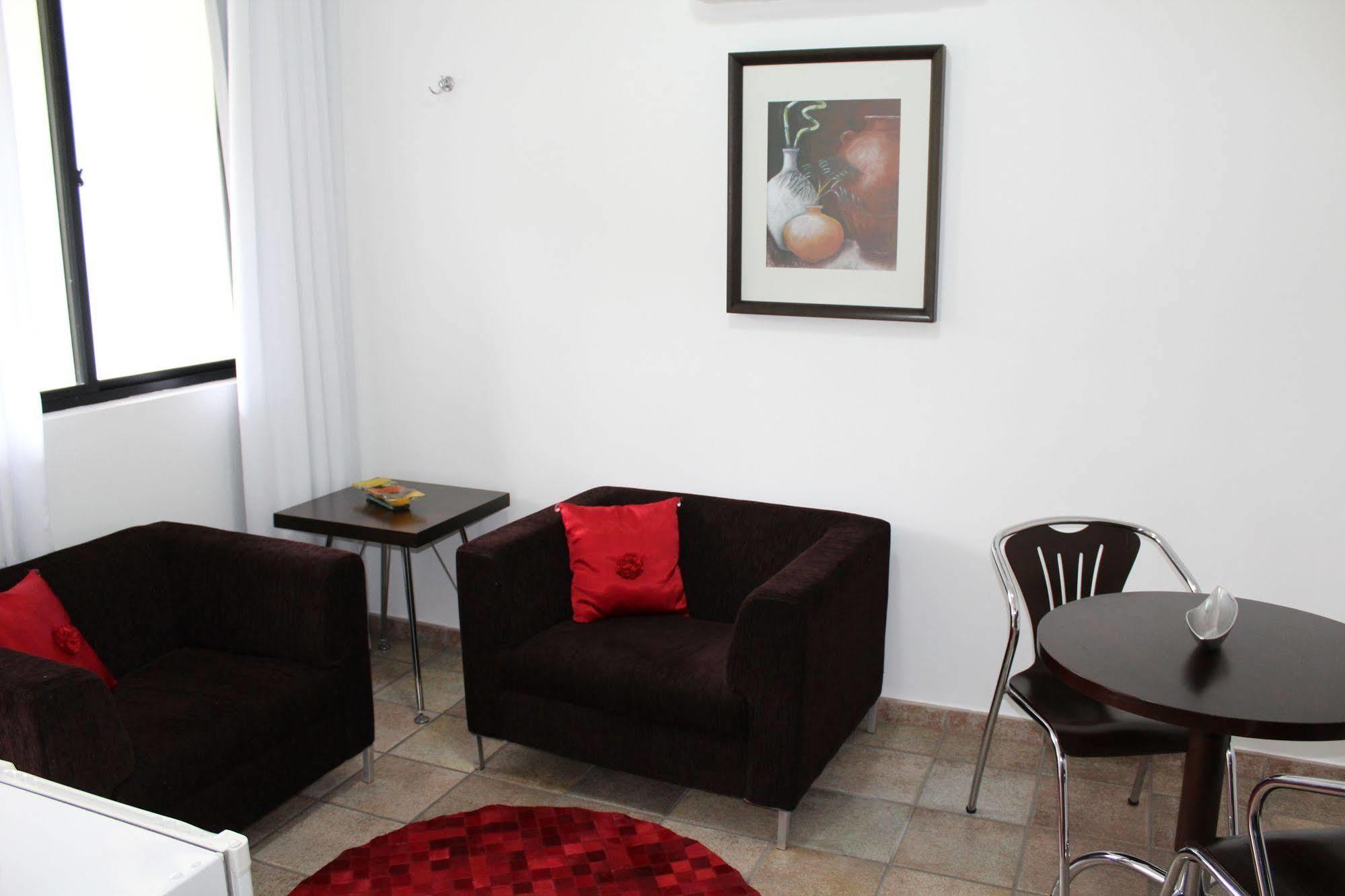 Hotel Dom Henrique Timóteo Buitenkant foto